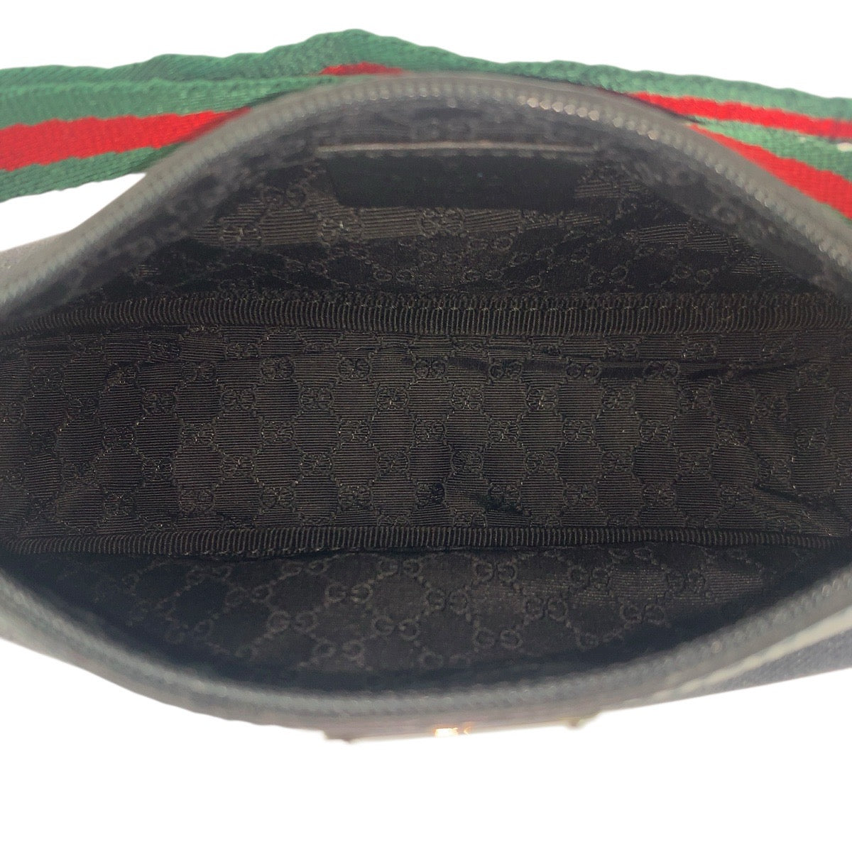 23641
GUCCI グッチ シェリーライン ブラック 黒 シルバー金具 レザー 92820 ハンドバッグ アクセサリーポーチ レディース A45