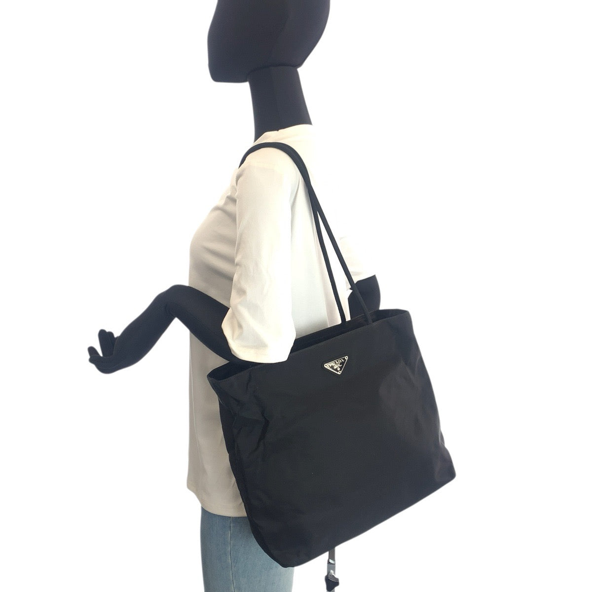 23644
PRADA プラダ テスート 三角ロゴプレート ブラック 黒 シルバー金具 ナイロン トートバッグ ショルダーバッグ レディース ABP42