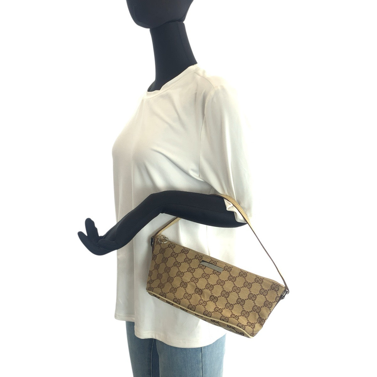 23668
GUCCI グッチ ベージュ シルバー金具 GGキャンバス / レザー 07198 ハンドバッグ アクセサリーポーチ レディース AB21