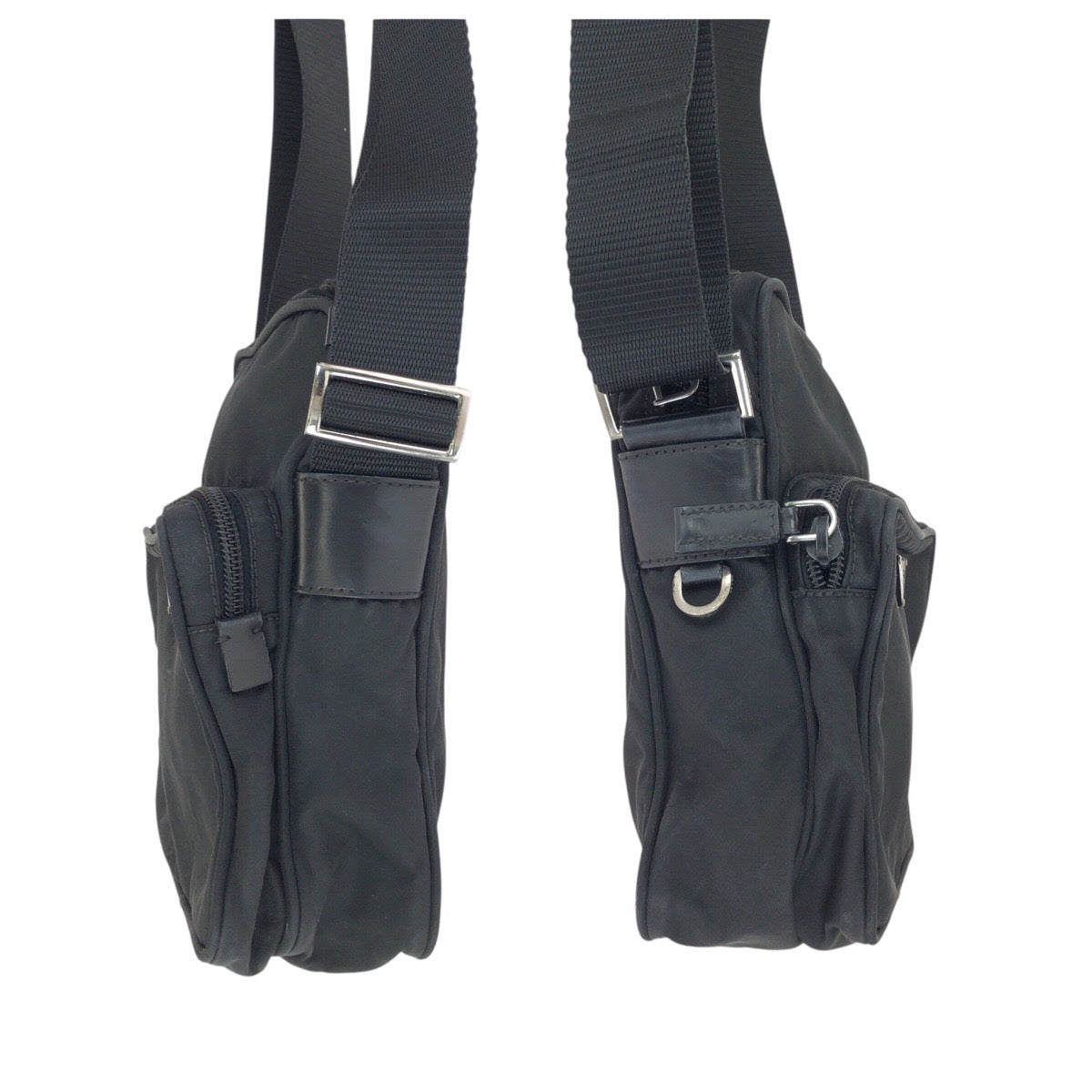 23669
PRADA プラダ テスート 三角ロゴプレート ブラック 黒 シルバー金具 ナイロン ショルダーバッグ ポシェット レディース AB21