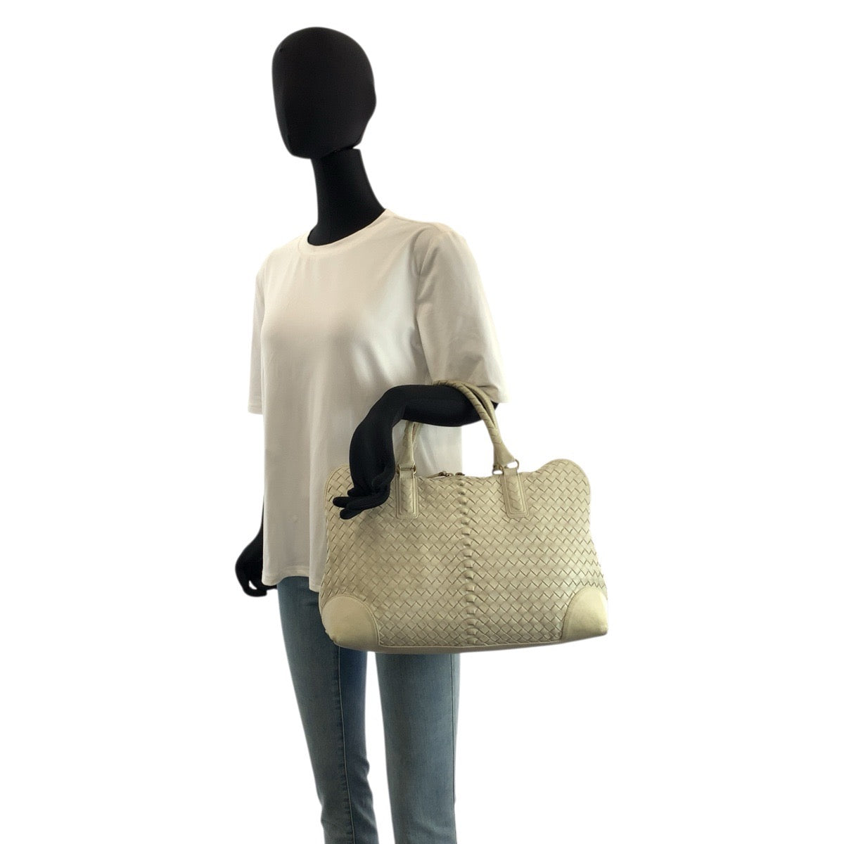 23698
BOTTEGAVENETA ボッテガヴェネタ イントレチャート アイボリー ゴールド金具 レザー 194403 VFEDO 9541 ハンドバッグ ショルダーバッグ レディース AB30
