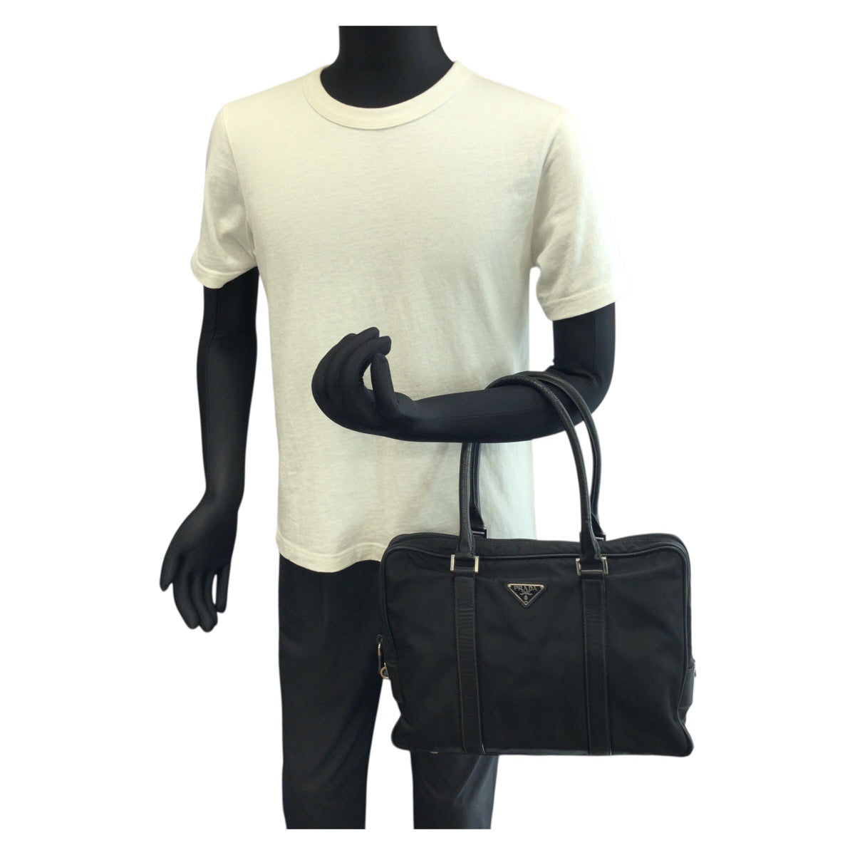 23703
PRADA プラダ テスート サフィアーノ 三角ロゴプレート ブラック 黒 シルバー金具 ナイロン / レザー ビジネスバッグ トートバッグ メンズ AB35