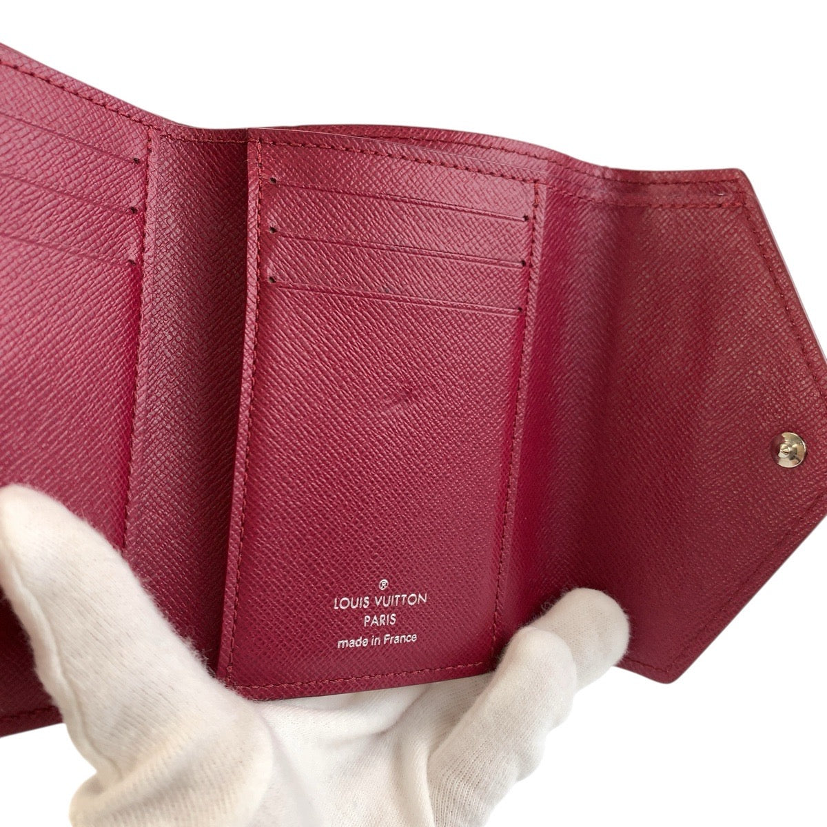 23740
LOUIS VUITTON ルイヴィトン エピ ポルトフォイユ ヴィクトリーヌ ワインレッド シルバー金具 レザー M62171 折り財布 コンパクトウォレット レディース A36