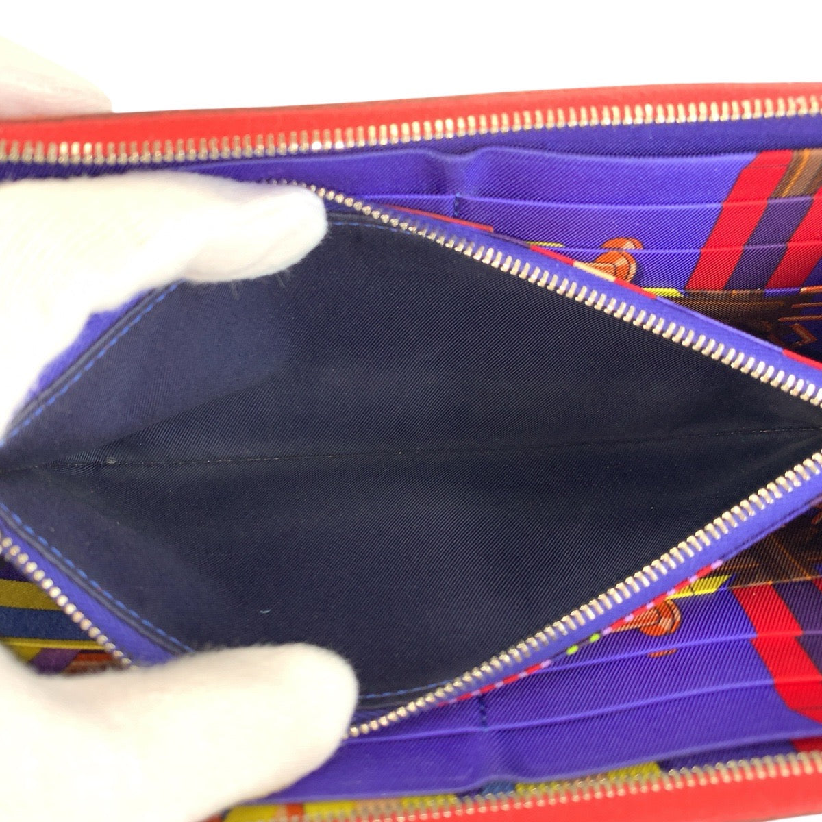 23746
HERMES エルメス アザップロング シルクイン レッド シルバー金具 ヴォーエプソン / シルク 長財布 ロングウォレット X刻印 レディース AB