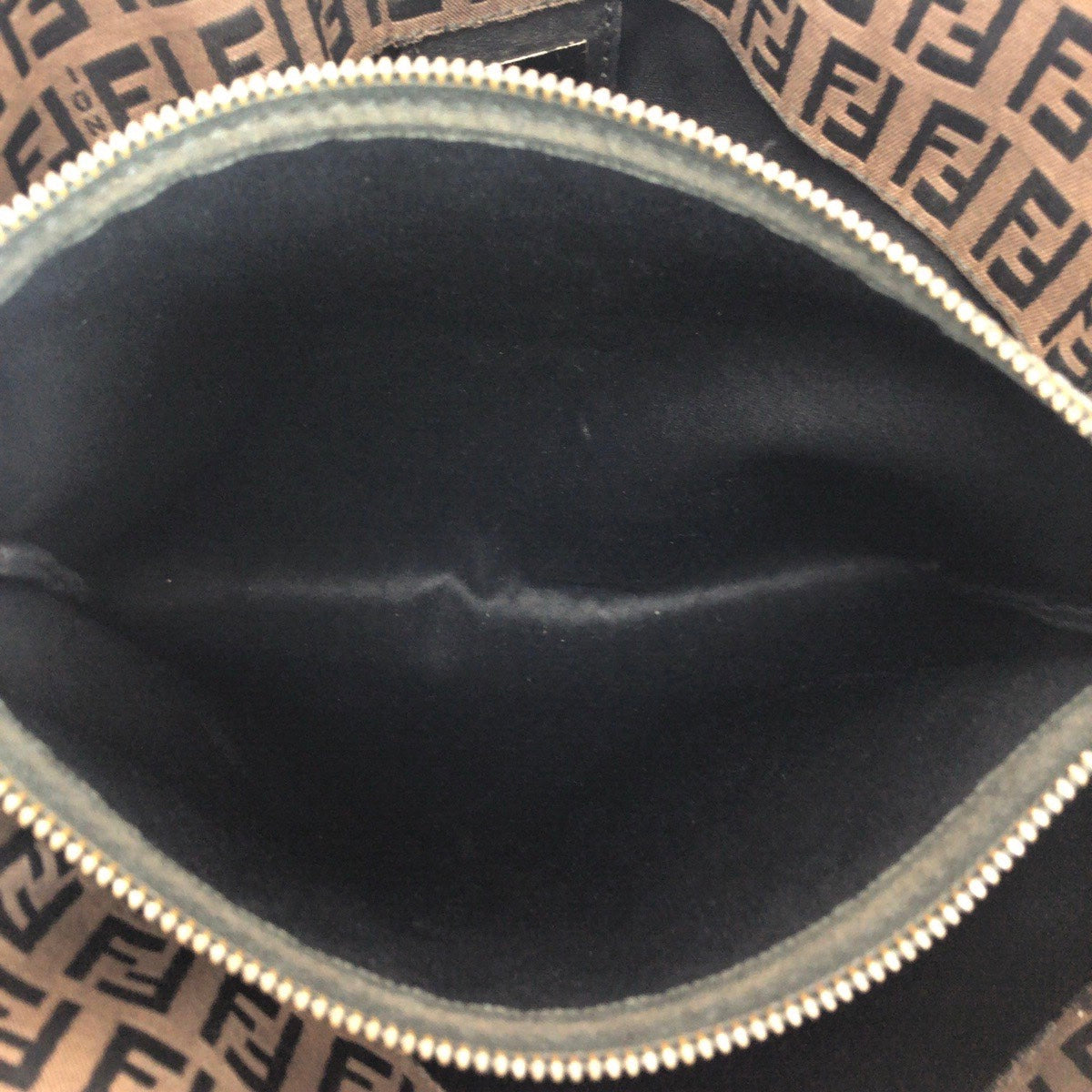 23775
FENDI フェンディ ズッキーノ ブラウン シルバー金具 キャンバス / レザー トートバッグ ハンドバッグ レディース AB35