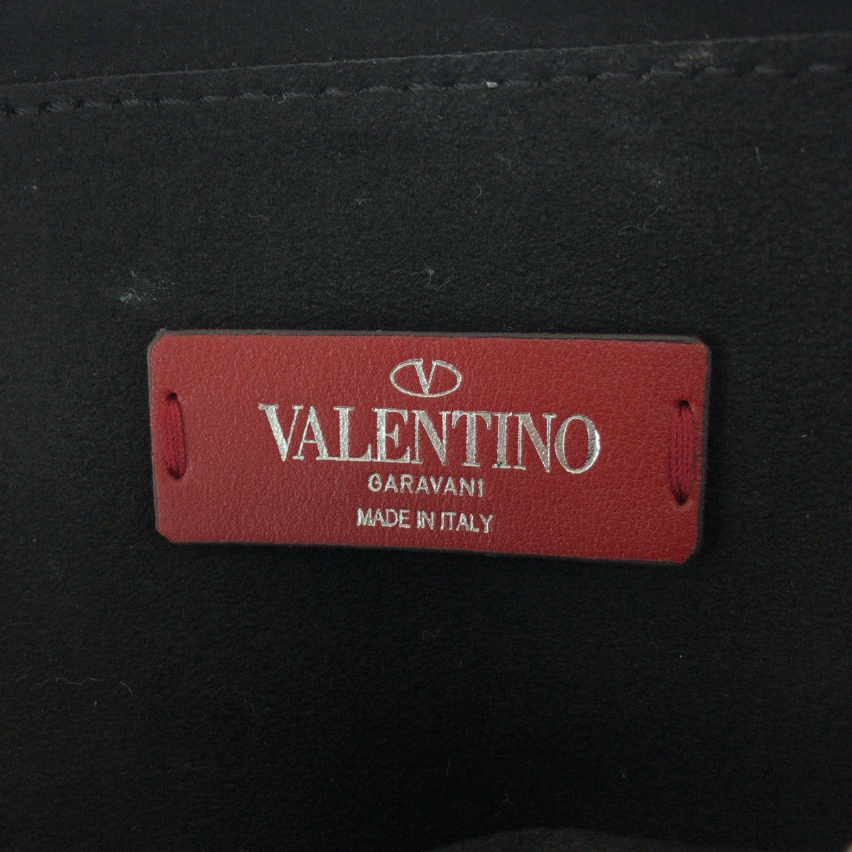 23793
Valentino ヴァレンチノ VLTNロゴ ブラック 黒 ホワイト シルバー金具 レザー ショルダーバッグ ポシェット レディース A60