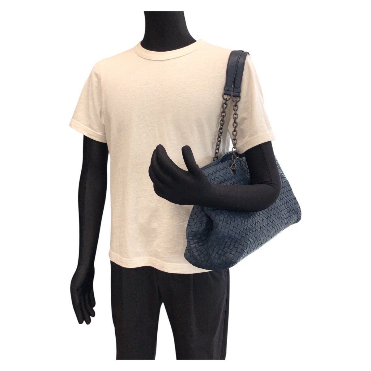 23819
BOTTEGAVENETA ボッテガヴェネタ イントレチャート ネイビー ガンメタ金具 レザー チェーンショルダーバッグ トートバッグ メンズ ABP80