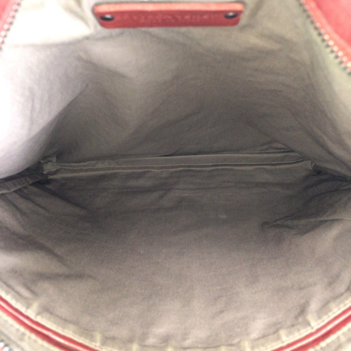 23823
BOTTEGAVENETA ボッテガヴェネタ イントレチャート ブラウン ボルドー レザー 276357 ショルダーバッグ メッセンジャーバッグ メンズ ABP56