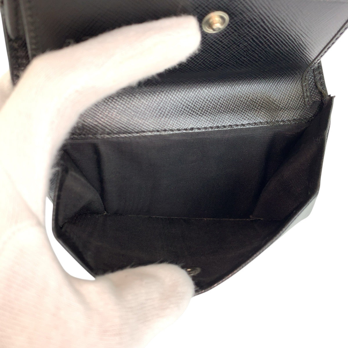 23827
PRADA プラダ テスート 三角ロゴプレート ブラック 黒 シルバー金具 ナイロン / レザー 折り財布 コンパクトウォレット 男女兼用 メンズ A28