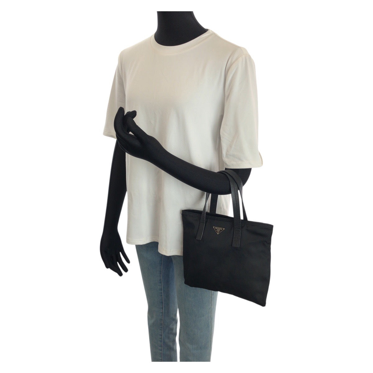 23850
PRADA プラダ テスート 三角ロゴプレート ブラック 黒 シルバー金具 ナイロン / レザー ハンドバッグ 男女兼用 レディース ABP28