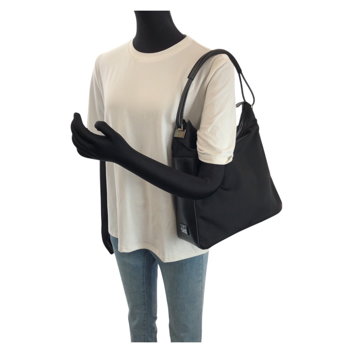 23855
GUCCI グッチ ワンショルダー ブラック 黒 シルバー金具 ナイロン / レザー 001 3770 ショルダーバッグ ハンドバッグ レディース ABP28