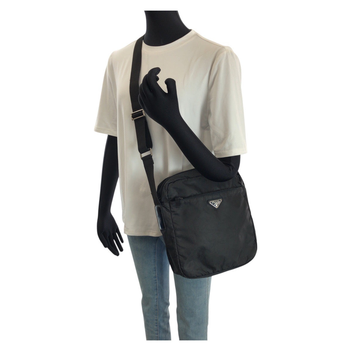 23864
PRADA プラダ テスート 三角ロゴプレート ブラック 黒 シルバー金具 ナイロン ショルダーバッグ メッセンジャーバッグ レディース AB21
