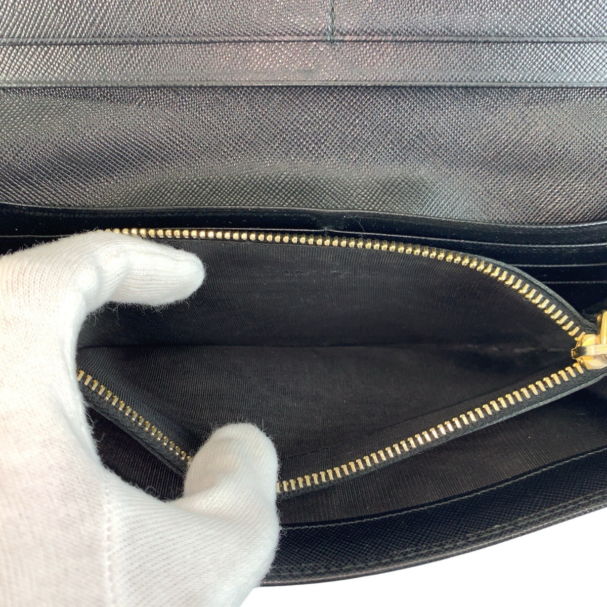 23873
PRADA プラダ サフィアーノ フィオッコ リボン ブラック 黒 ゴールド金具 レザー 長財布 ロングウォレット レディース ABP21