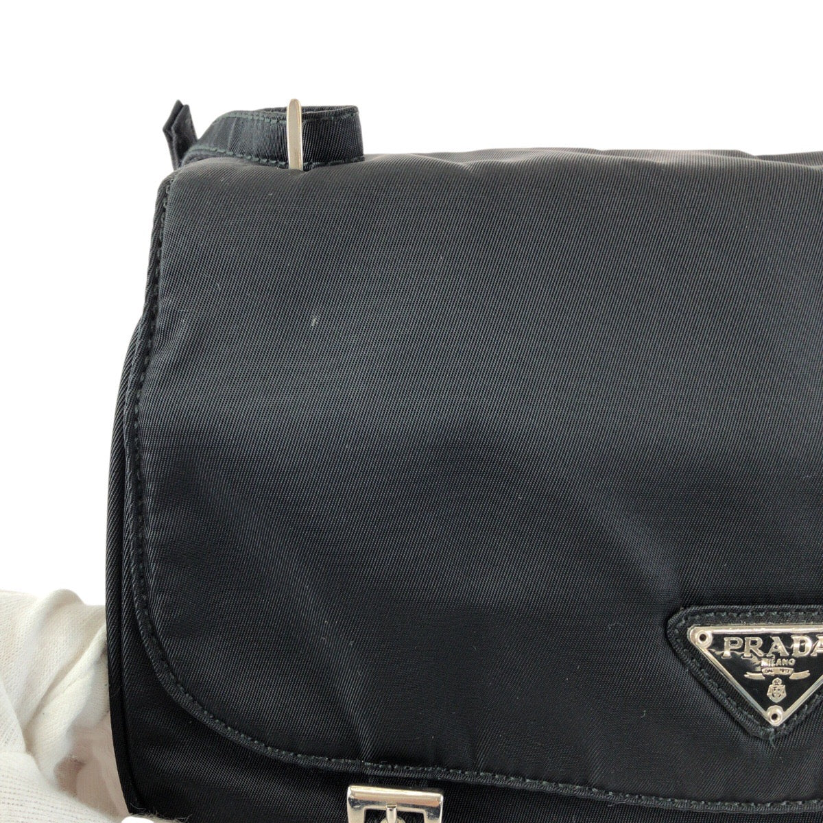 23880
PRADA プラダ テスート 三角ロゴプレート ブラック 黒 シルバー金具 ナイロン ショルダーバッグ ポシェット レディース A42