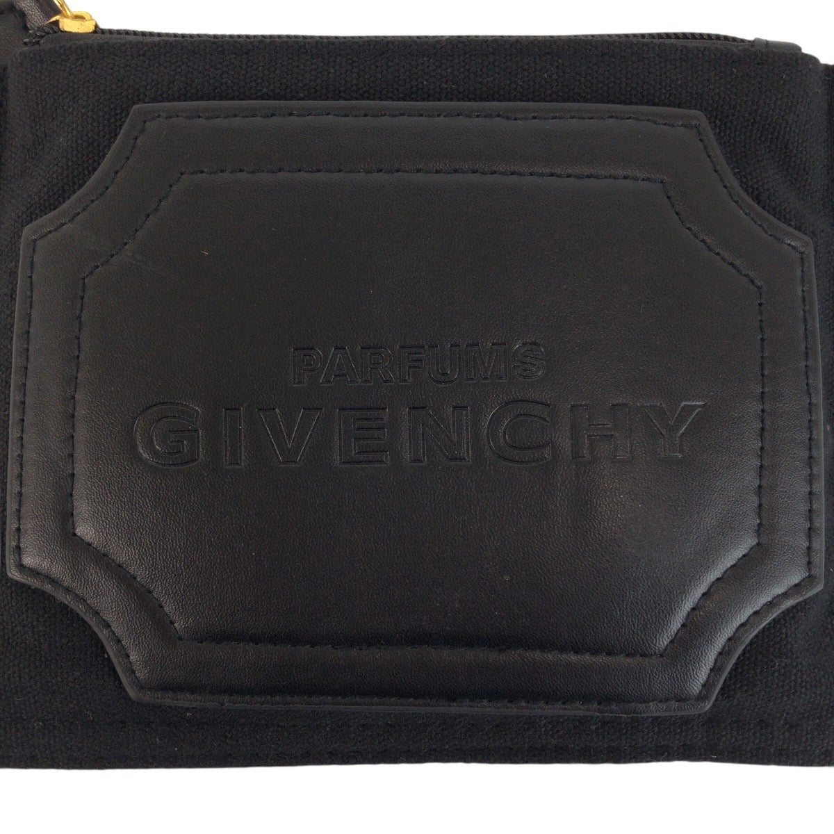 23888
GIVENCHY ジバンシィ ブラック 黒 ゴールド金具 キャンバス ポーチ メイクポーチ 小物入れ レディース AB2