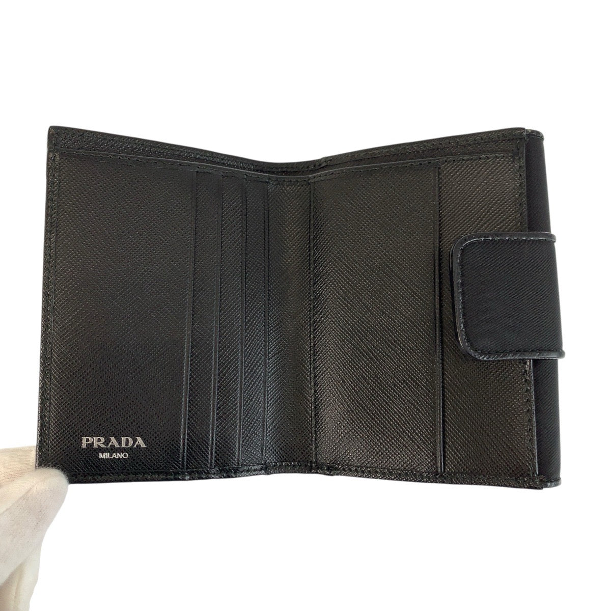 23905
PRADA プラダ テスート 三角ロゴプレート ブラック 黒 シルバー金具 ナイロン 折り財布 コンパクトウォレット 男女兼用 レディース A35