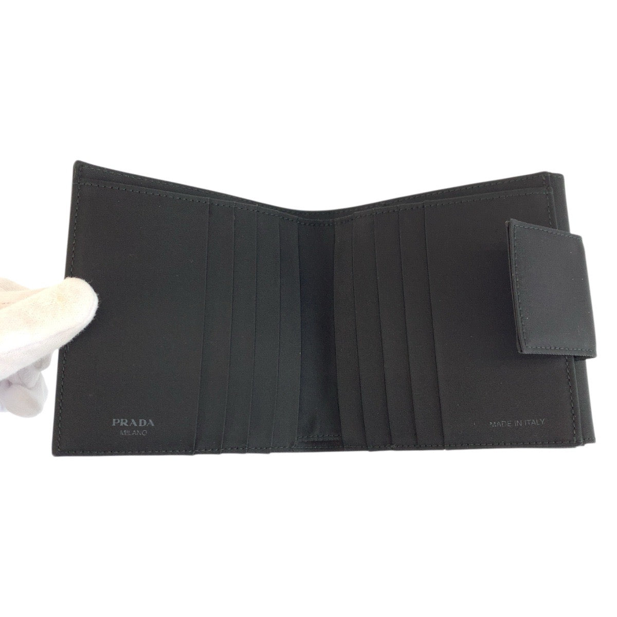 23906
PRADA プラダ テスート 三角ロゴプレート ブラック 黒 シルバー金具 ナイロン 折財布 コンパクトウォレット 男女兼用 メンズ SA42