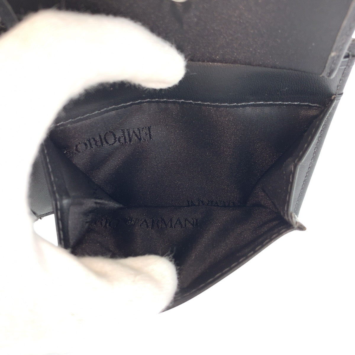 23909
Emporio Armani エンポリオ アルマーニ ブラック 黒 レザー 折り財布 コンパクトウォレット メンズ AB14
