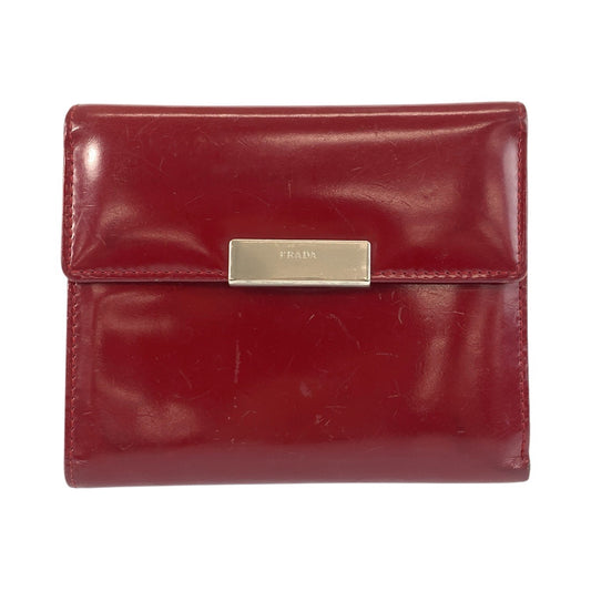 23910
PRADA プラダ レッド シルバー金具 パテントレザー 折り財布 コンパクトウォレット レディース AB5