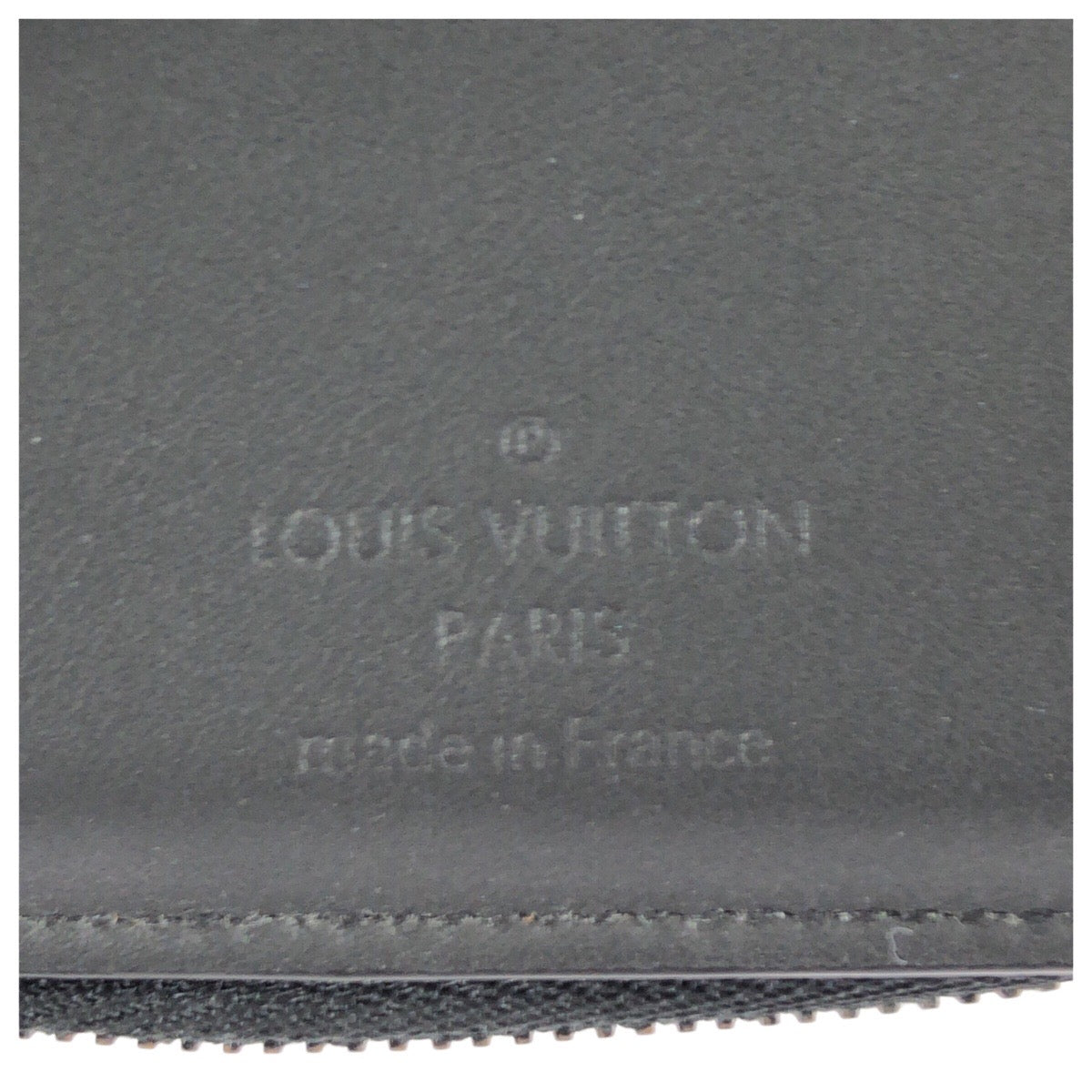 23912
LOUIS VUITTON ルイヴィトン アエログラム ポルトフォイユ パイロット ブラック 黒 レザー M81740 折財布 コンパクトウォレット メンズ ABP44
