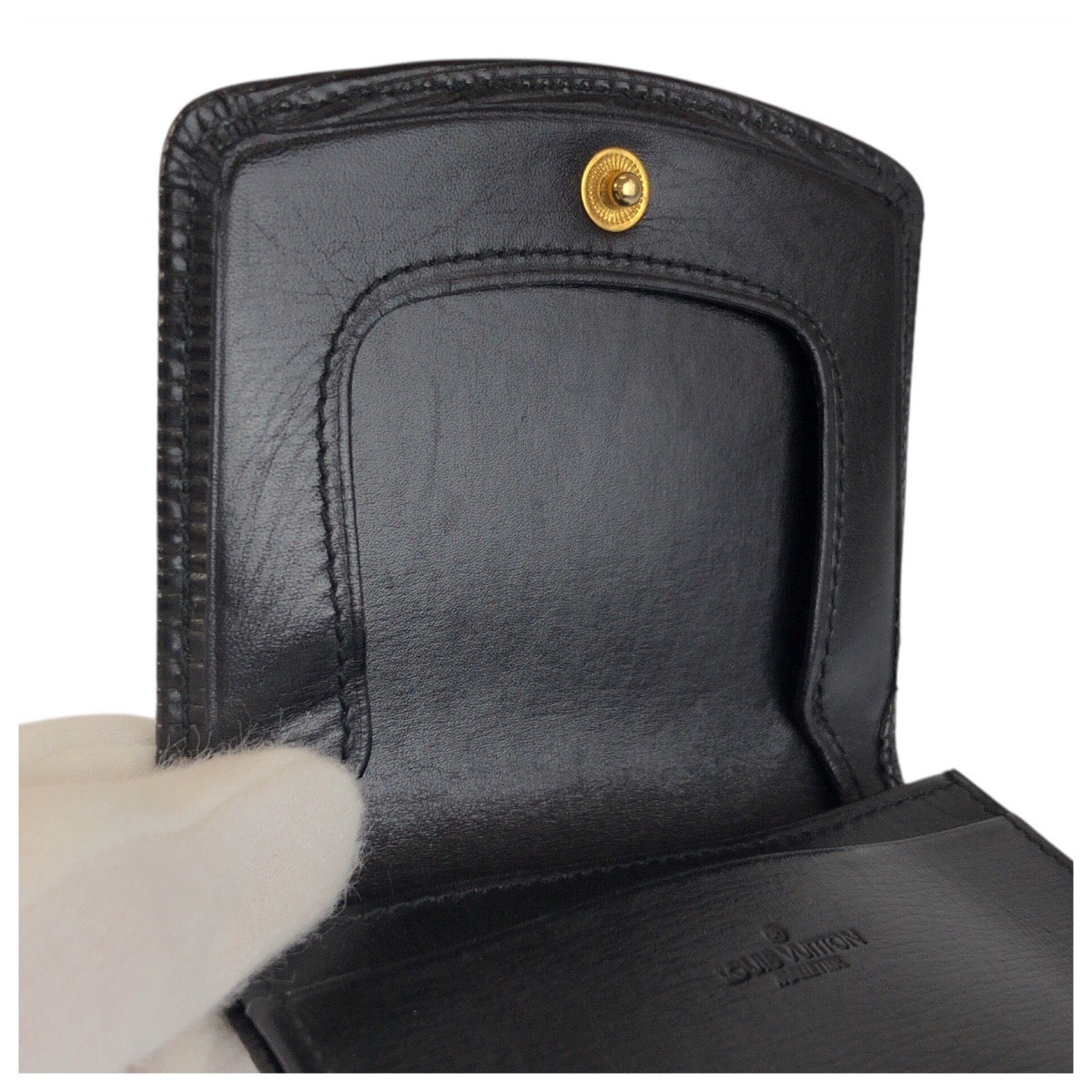 23919
LOUIS VUITTON ルイヴィトン エピ キュベットスプール ブラック 黒 ゴールド金具 レザー M63702 コインケース 小銭入れ メンズ A21