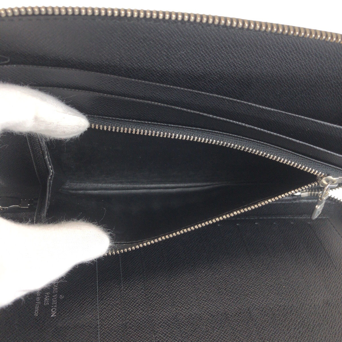 23949
LOUIS VUITTON ルイヴィトン タイガ アトール ブラック 黒 シルバー金具 レザー M30652 長財布 オーガナイザー メンズ ABP35