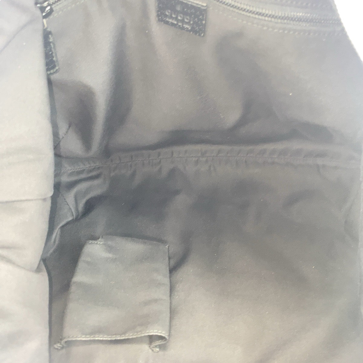 23966
GUCCI グッチ ブラック 黒 シルバー金具 GGキャンバス / レザー 189752 斜め掛け ショルダーバッグ レディース AB20