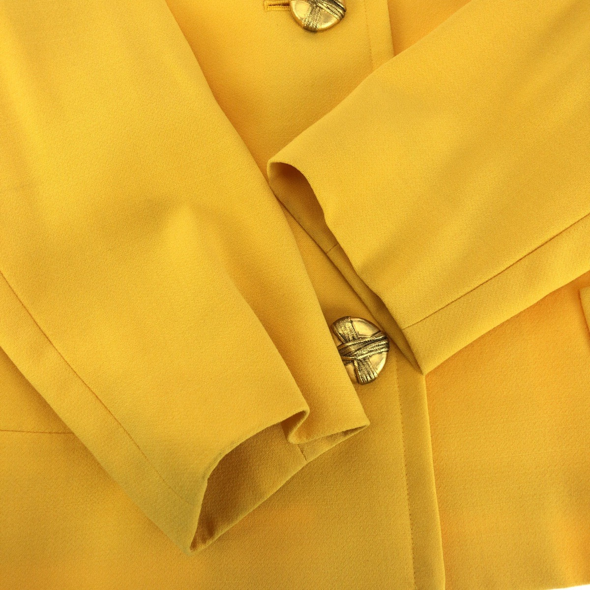 23982
YVES SAINT LAURENT イヴ サンローラン ヴィンテージ YSL 36 イエロー ゴールド金具 ウール ジャケット レディース A28