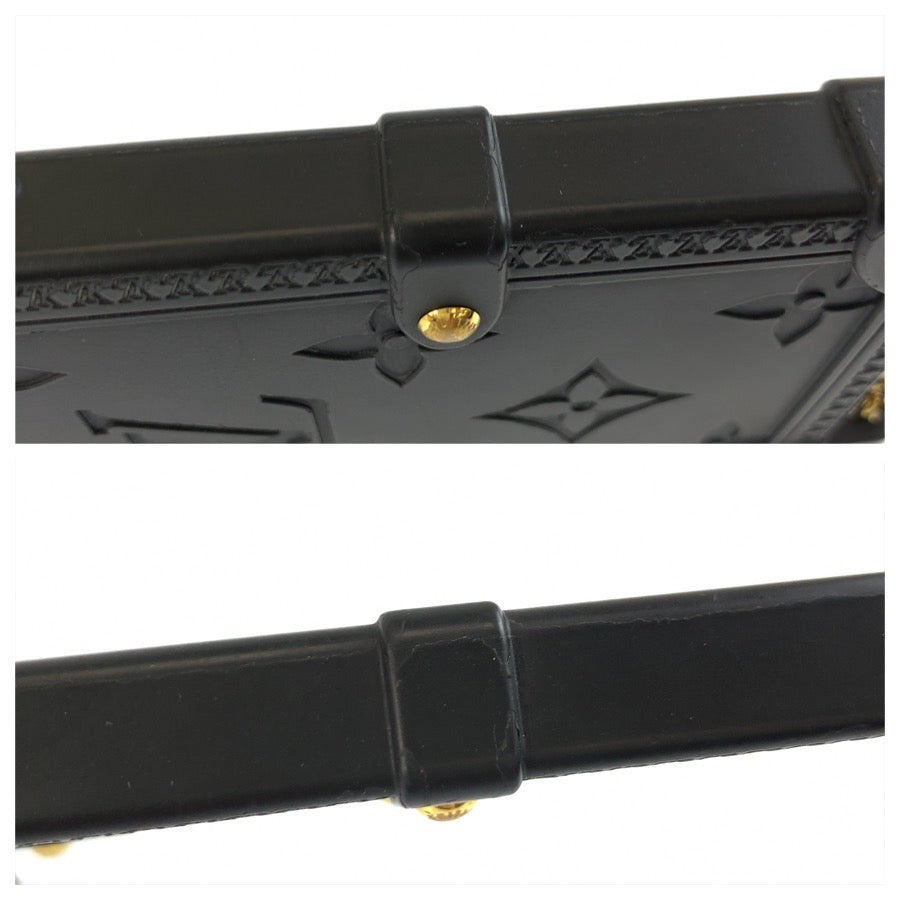 24000
LOUIS VUITTON ルイヴィトン リ トランク IPHONE14PRO ノワール ブラック ゴールド金具 ラバー M81997 携帯ケース iPhoneケース スマホショルダー レディース AB23