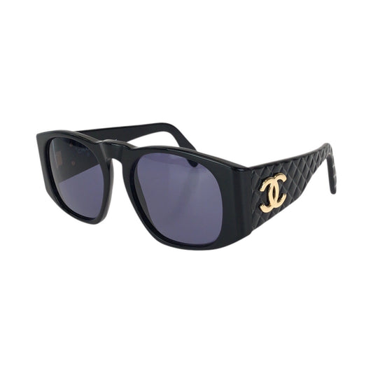 24007
CHANEL シャネル マトラッセ ココマーク ブラック 黒 ゴールド金具 プラスチック / メタル 01450 94305 サングラス メガネ 男女兼用 ウェリントン レディース A28