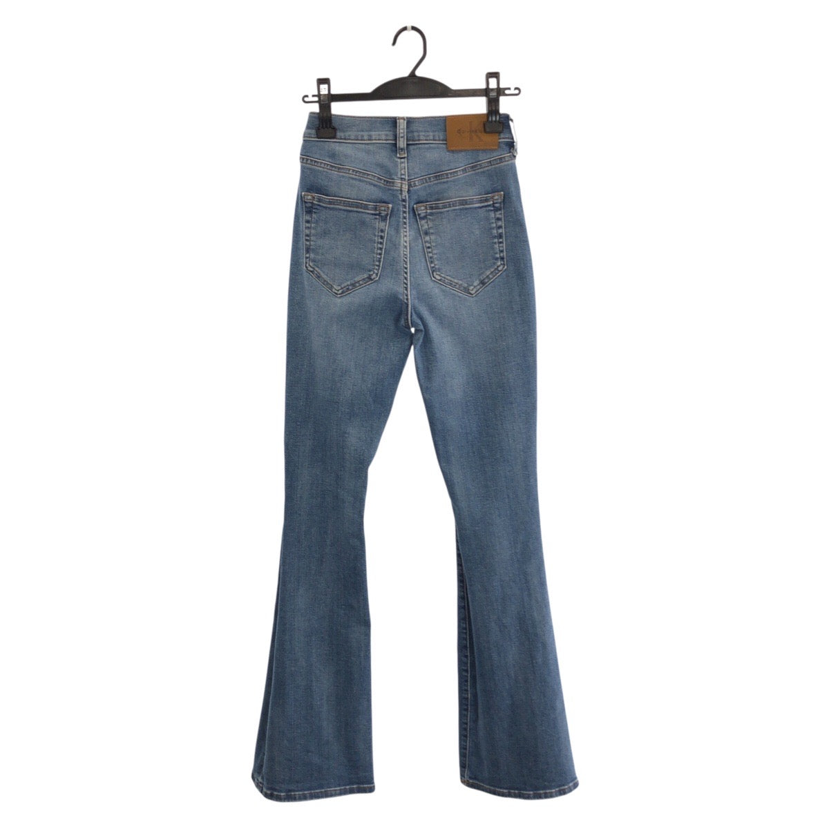 24049
Calvin Klein カルバンクライン High Rise Flare サイズ24 ライトブルー シルバー金具 コットン / ポリエステル 47B947G デニムパンツ ボトムス ジーンズ レディース A6