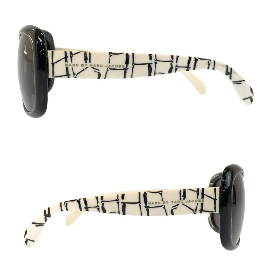 24055
MARC BY MARC JACOBS マークバイマークジェイコブス ブラック ホワイト プラスチック MMJ 349/F/S OYVYI 58□16 135 サングラス バタフライ レディース AB6