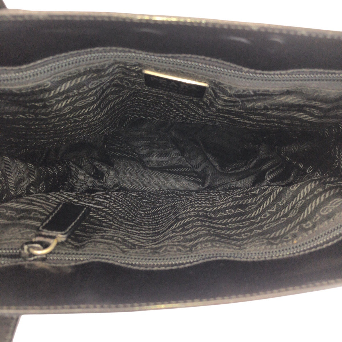 24067
PRADA プラダ ブラック 黒 シルバー金具 パテントレザー ショルダーバッグ トートバッグ レディース AB36