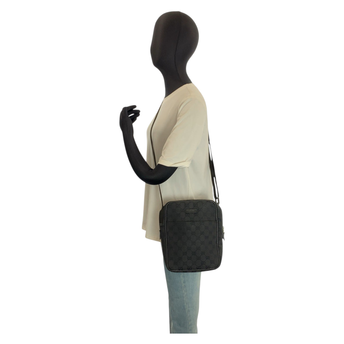 24094
GUCCI グッチ ブラック 黒 GGキャンバス 122759 ショルダーバッグ ポシェット レディース AB30