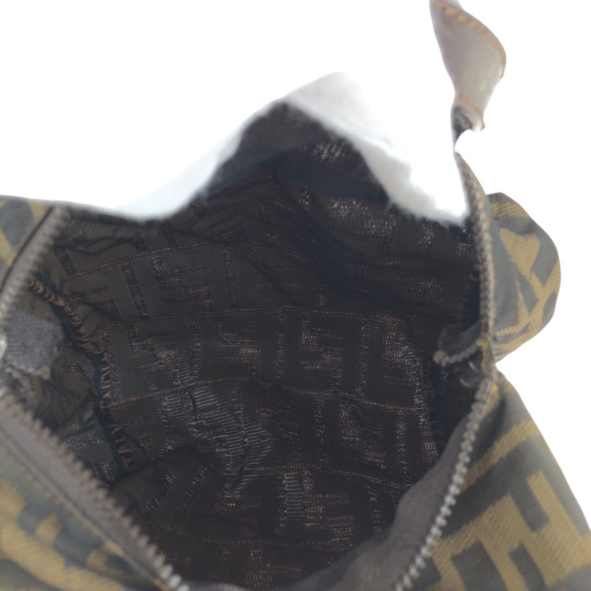24097
FENDI フェンディ ズッカ ブラウン シルバー金具 キャンバス / レザー 2119 26541 099 ハンドバッグ レディース ABP28