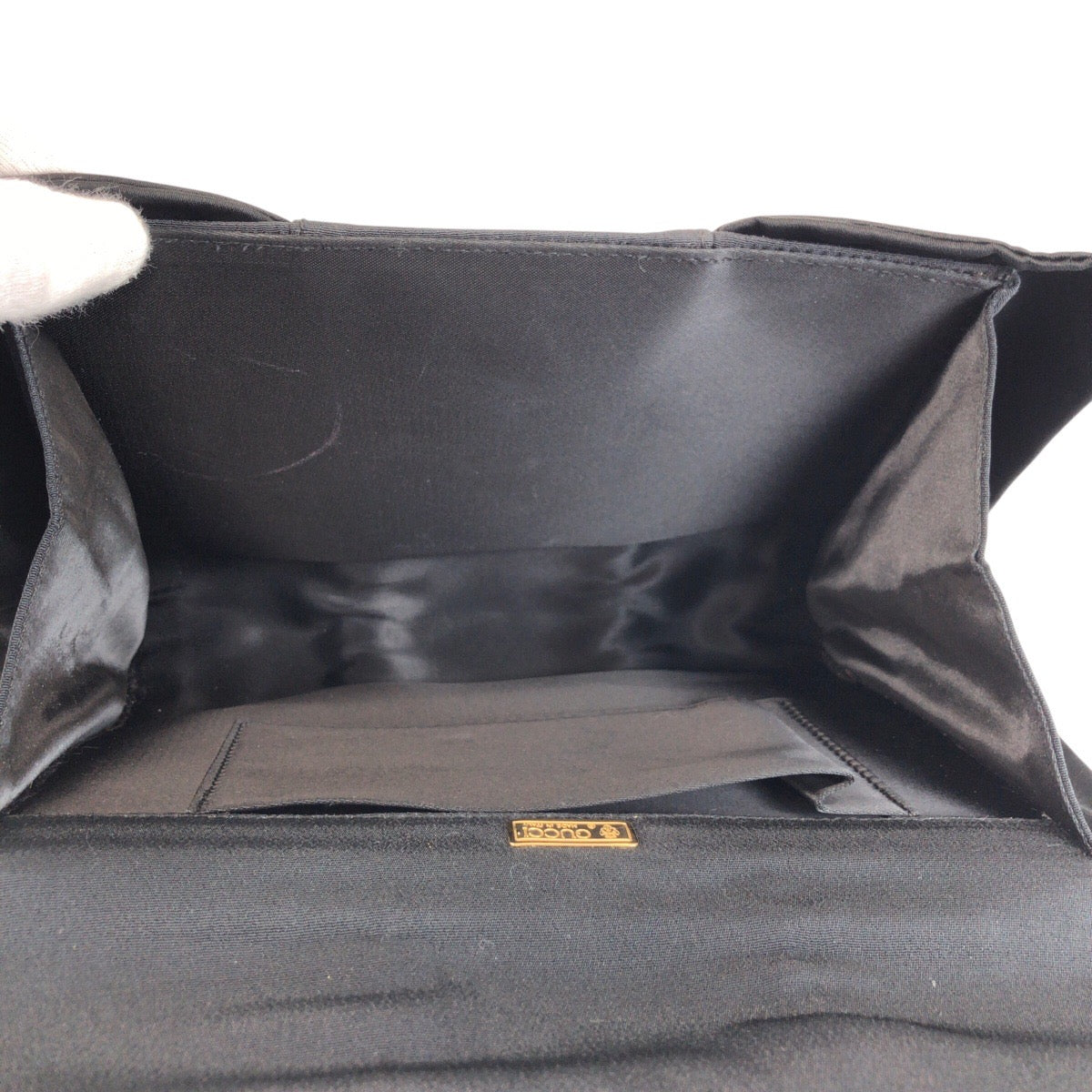 24104
GUCCI グッチ ヴィンテージ ブラック 黒 ゴールド金具 サテン 005 142 9351 クラッチバッグ セカンドバッグ レディース ABP30