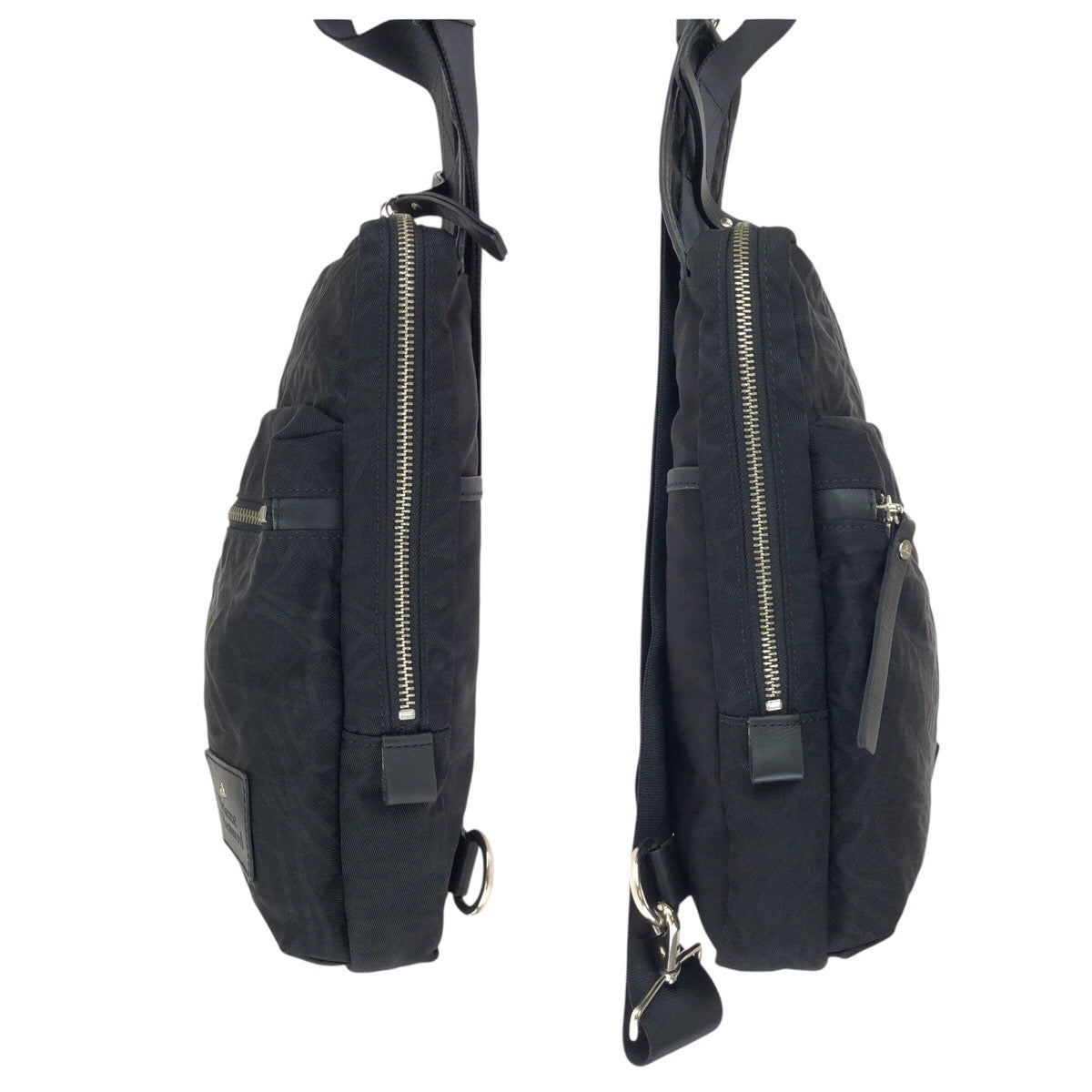 24157
Vivienne Westwood ヴィヴィアンウエストウッド ラインORBエンボス ブラック 黒 シルバー金具 ナイロン / レザー ボディバッグ ショルダーバッグ レディース ABP16