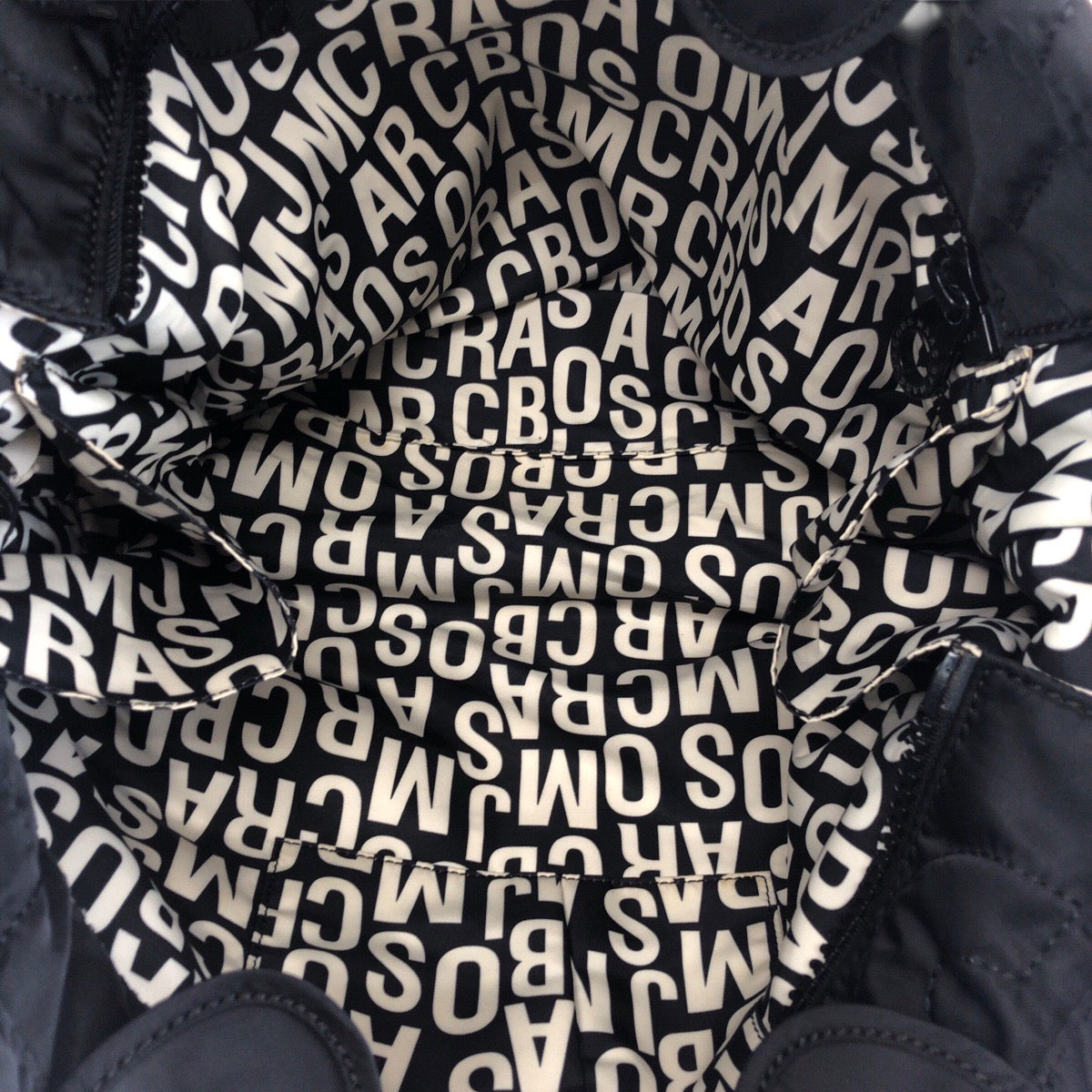 24176
MARC JACOBS マークジェイコブス ブラック 黒 シルバー金具 ナイロン M3PE045 トートバッグ ショルダーバッグ レディース ABP8