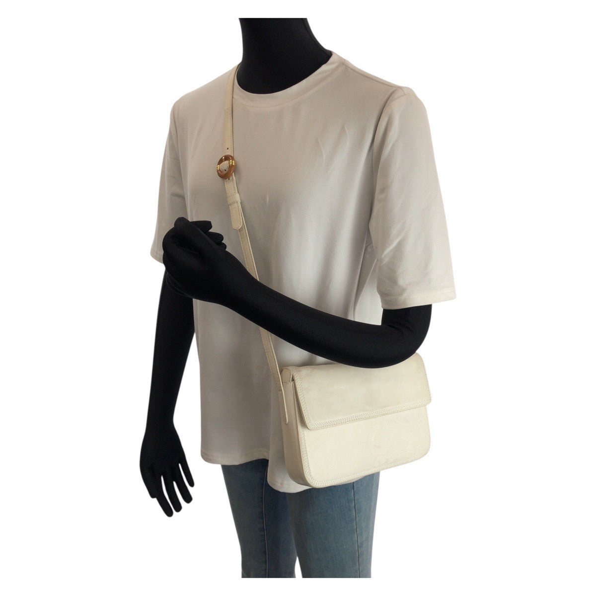 24182
LOEWE ロエベ アナグラム ホワイト オフホワイト ゴールド金具 レザー ショルダーバッグ ポシェット レディース B17