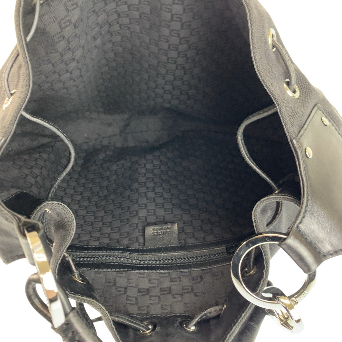 24183
GUCCI グッチ ブラック 黒 ナイロン / レザー 109210 ホーボー ショルダーバッグ レディース ABP44