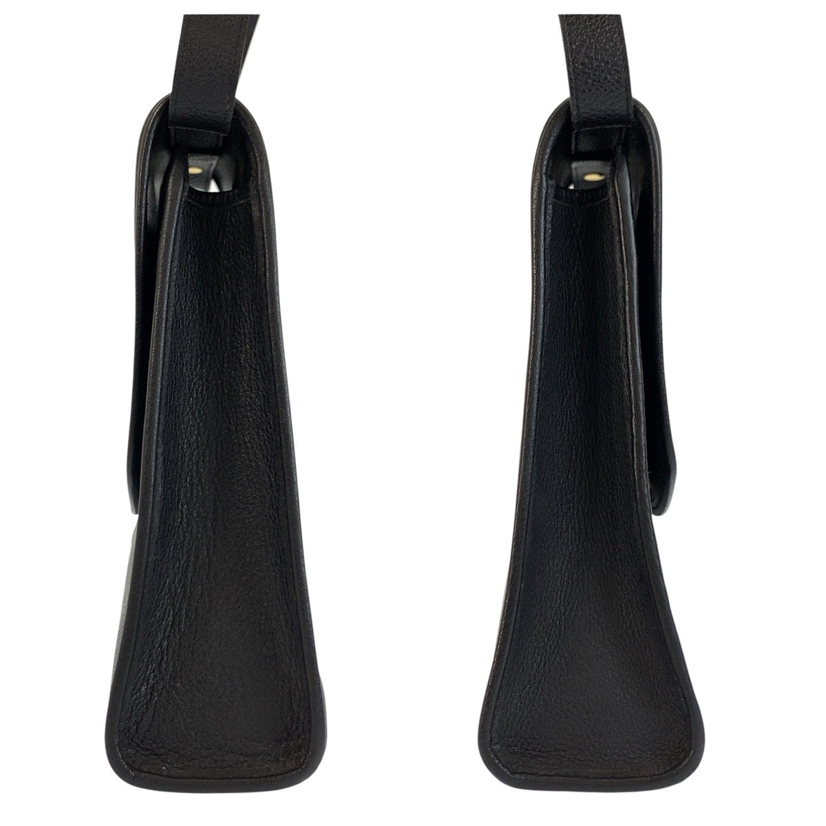 24198
YVES SAINT LAURENT イヴ サンローラン ヴィンテージ YSL ブラック 黒 レザー ショルダーバッグ ポシェット レディース A63