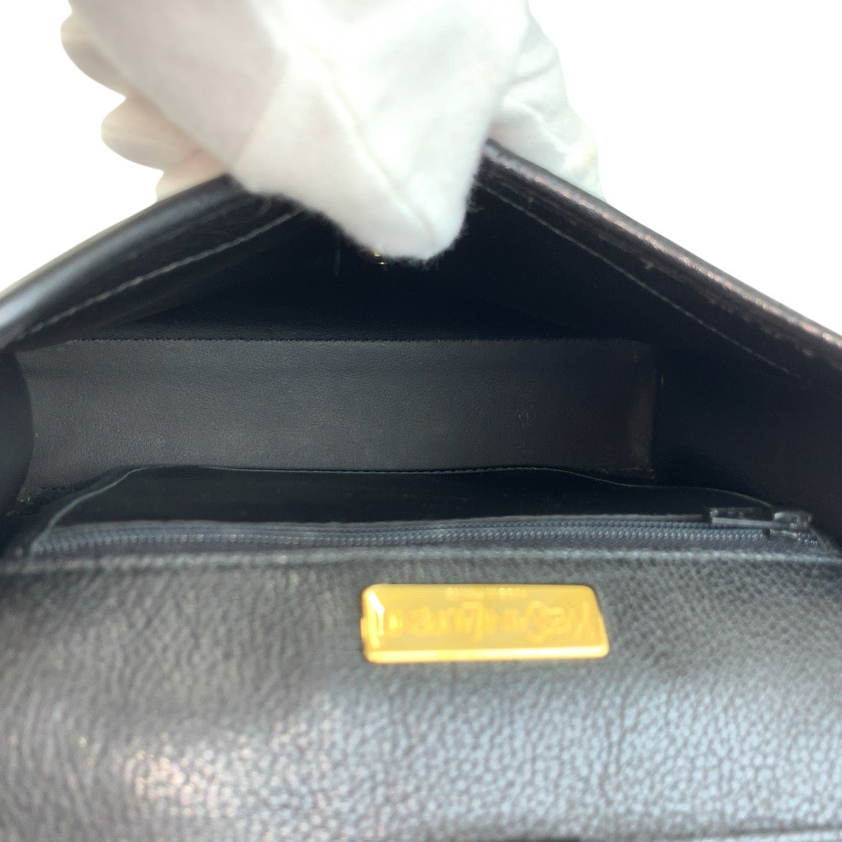 24198
YVES SAINT LAURENT イヴ サンローラン ヴィンテージ YSL ブラック 黒 レザー ショルダーバッグ ポシェット レディース A63
