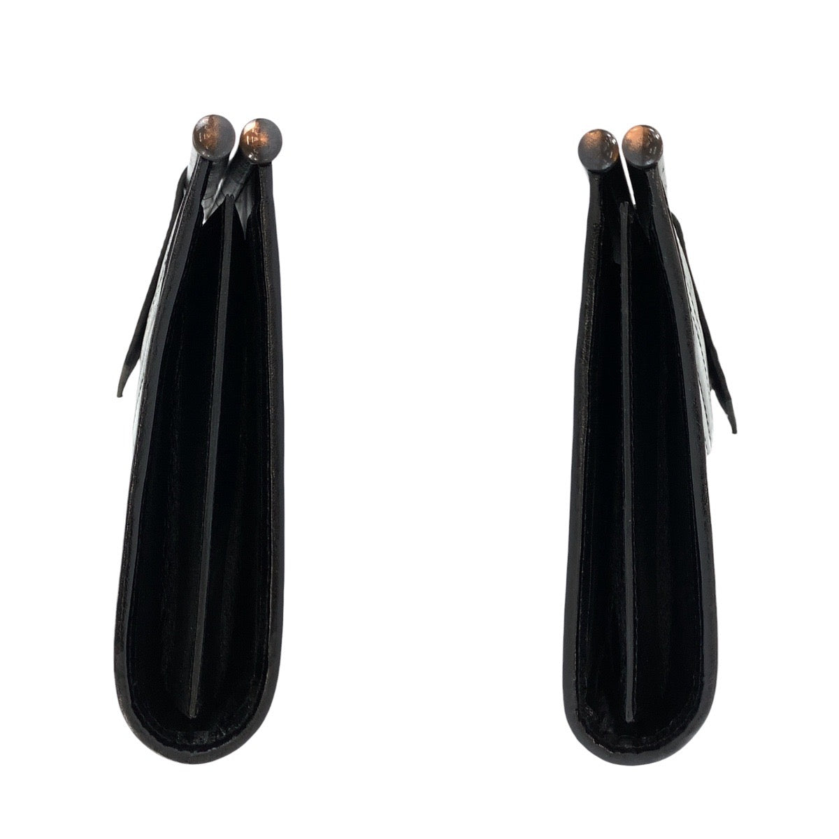 24235
YVES SAINT LAURENT イヴ サンローラン ヴィンテージ YSL ブラック 黒 レザー クラッチバッグ レディース ABP23