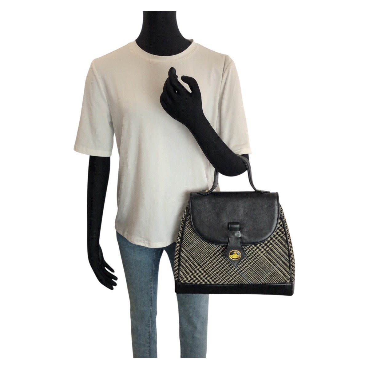 24240
Vivienne Westwood ヴィヴィアンウエストウッド ヴィンテージ ブラック 黒 ゴールド金具 ツイード / レザー ハンドバッグ レディース ABP21