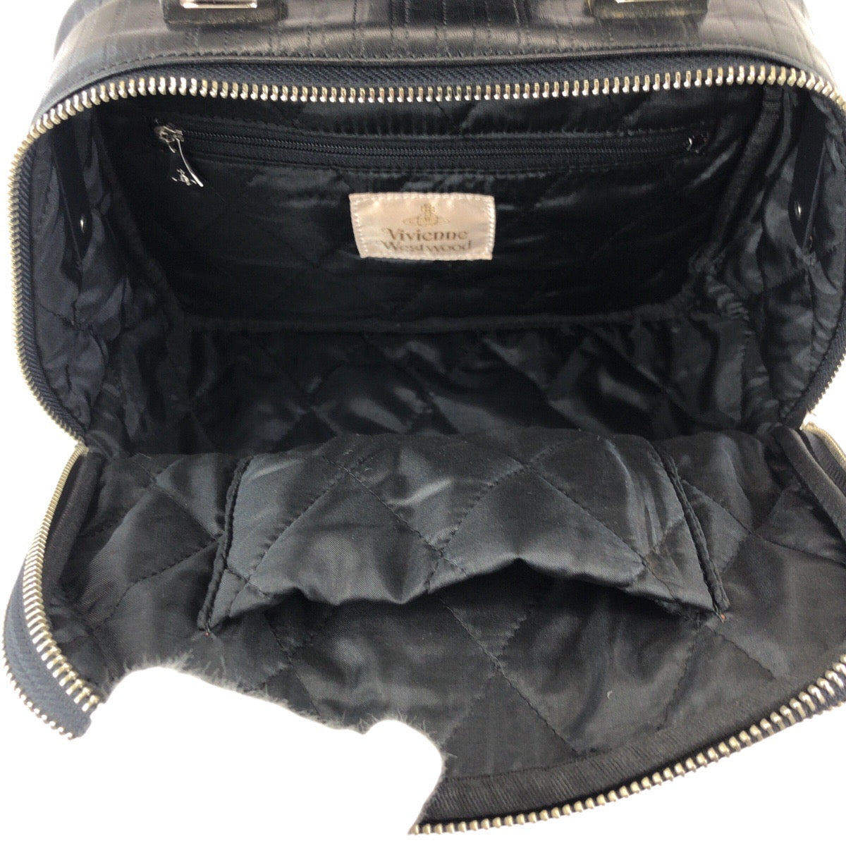24250
Vivienne Westwood ヴィヴィアンウエストウッド ストライプ ブラック グレー シルバー金具 PVC / レザー ハンドバッグ バニティバッグ メンズ ABP21