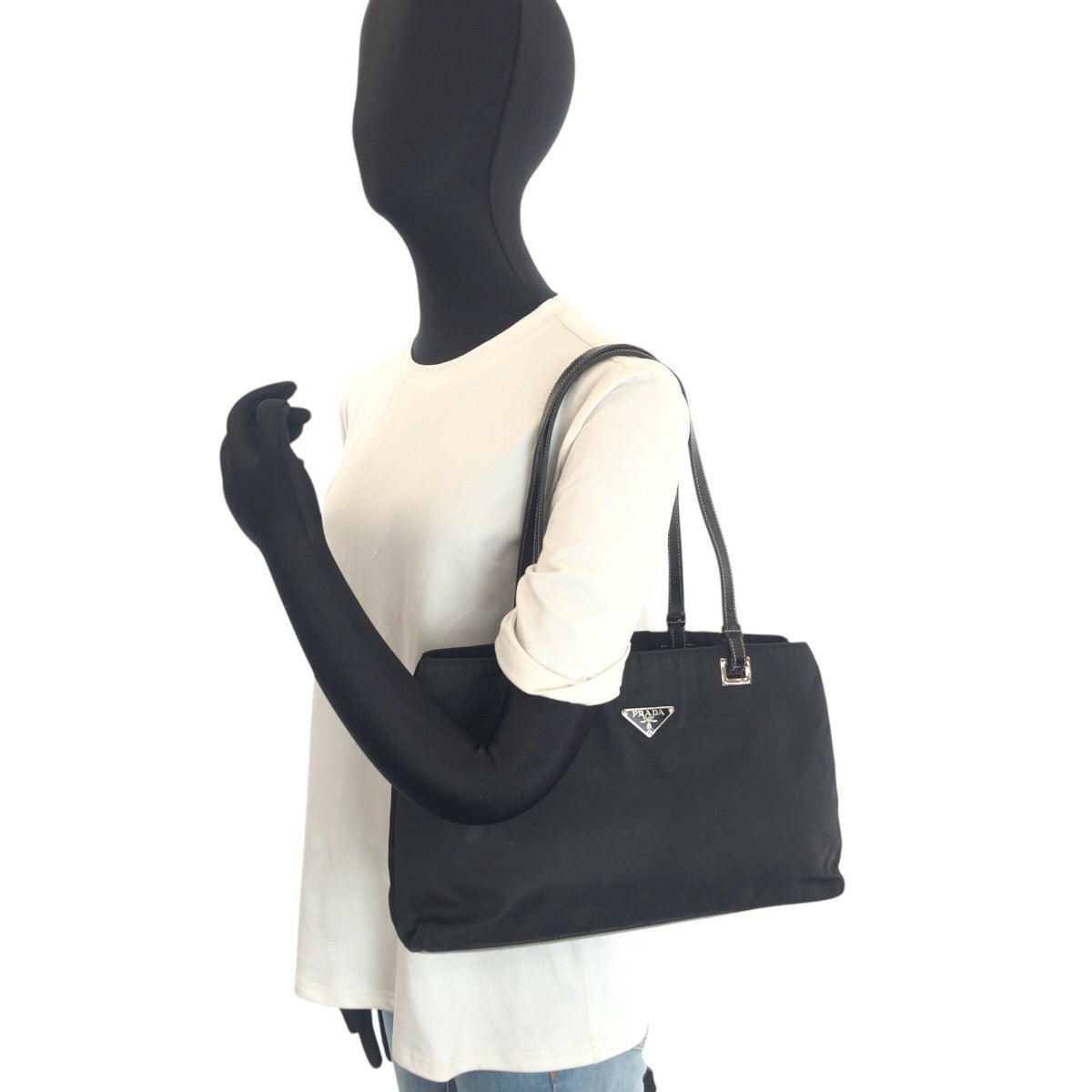 24261
PRADA プラダ テスート 三角ロゴプレート ブラック 黒 シルバー金具 ナイロン / レザー ショルダーバッグ ハンドバッグ レディース AB35
