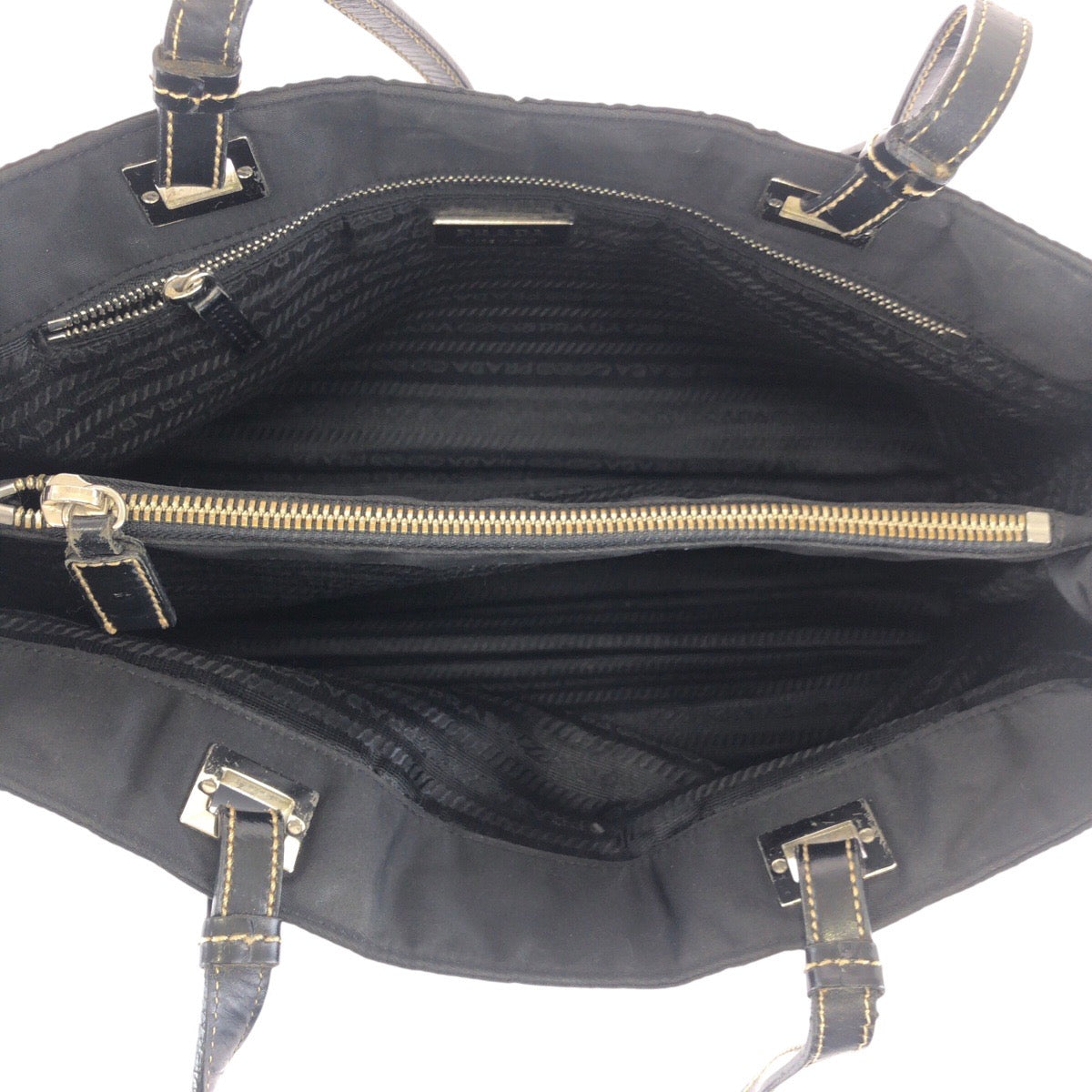 24261
PRADA プラダ テスート 三角ロゴプレート ブラック 黒 シルバー金具 ナイロン / レザー ショルダーバッグ ハンドバッグ レディース AB35