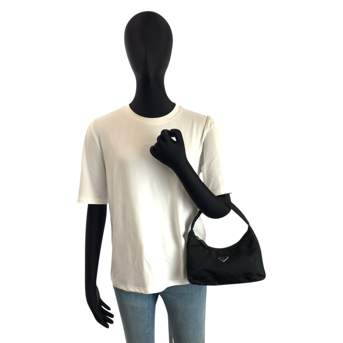 24262
PRADA プラダ テスート 三角ロゴプレート ブラック 黒 シルバー金具 ナイロン ハンドバッグ アクセサリーポーチ レディース AB42