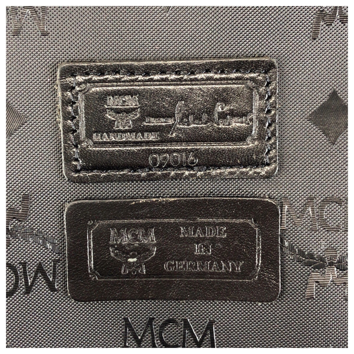 24270
MCM エム シー エム ヴィンテージ ヴィセトス ブラック 黒 ゴールド金具 ナイロン ショルダーバッグ トートバッグ レディース AB23