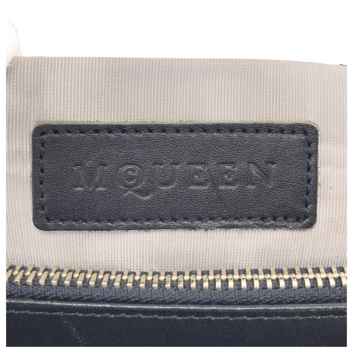 24276
Alexander McQueen アレキサンダーマックイーン 2way ブラック 黒 シルバー金具 レザー ショルダーバッグ ハンドバッグ メンズ ABP35